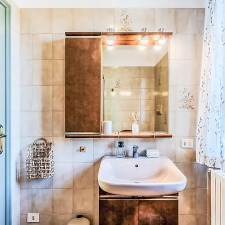 Casa Chiocciolina By Interhome Apartman Cadenabbia